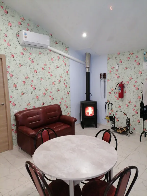 Новый дом с сауной возле леса