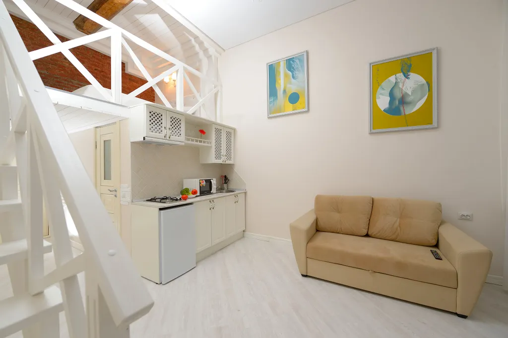 LeoHotels на Суворовском