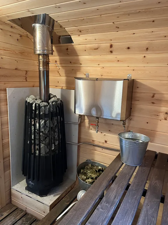 Дача Демьяна на берегу Волги