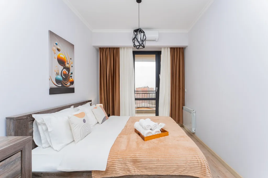 Просторная квартира в новостройке в центре Еревана