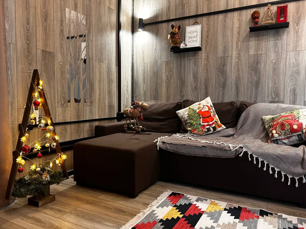 Дом с купелью и сауной, костровой зоной, мангалом и качелями