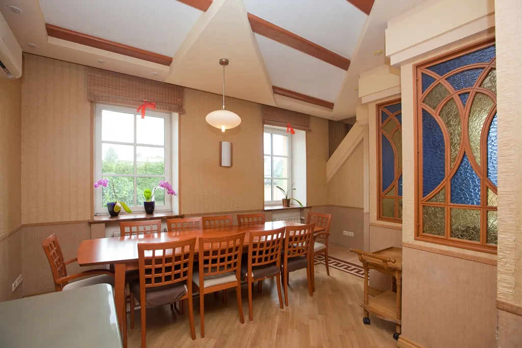 Экслюзивный коттедж с двумя бассейнами