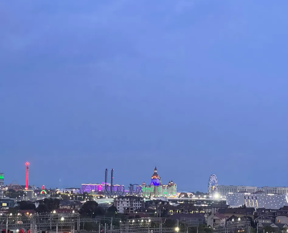 Квартира Квартира Уютная студия с балконом — Сириус