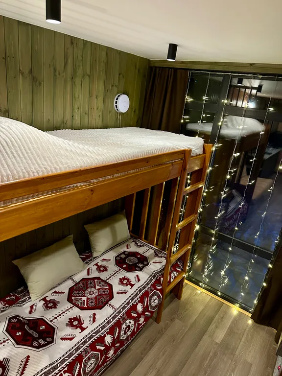 Уютный дом-лофт с видом на лес и реку