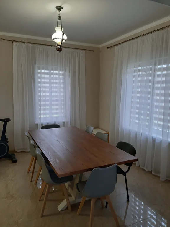 6-комнатный Дом