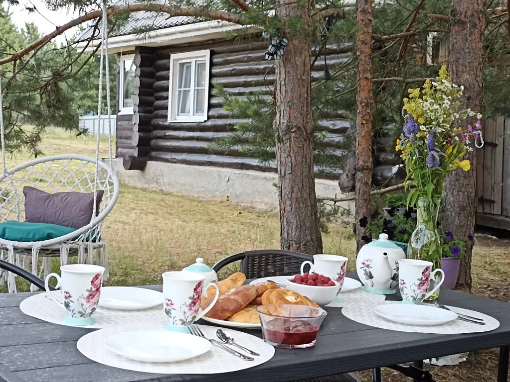 Уютный домик рядом с озером