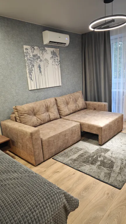 Современная однокомнатная квартира на набережной Двины