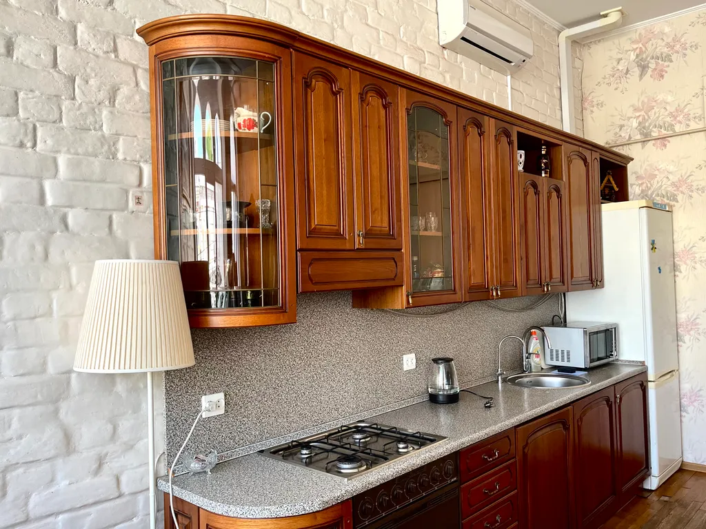 Квартира на усадьбе в купеческом центре исторического города