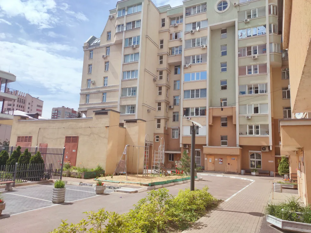 Квартира рядом с театром оперы и балета и центральным рынком