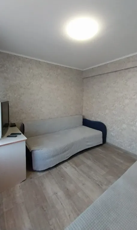 Трёхкомнатная квартира в районе горпарка и ФОК