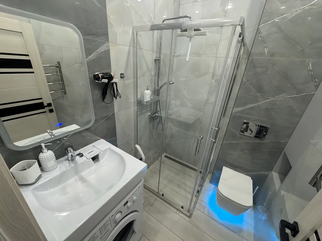 Студия 90 с видом на море