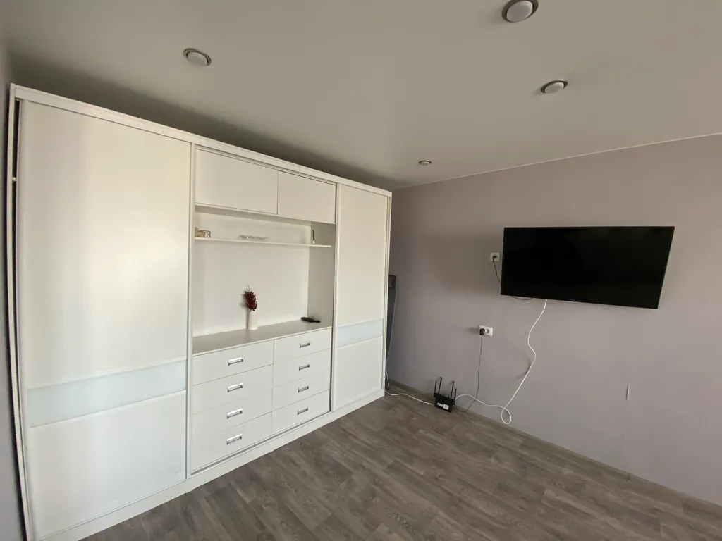 2-комнатная квартира с ремонтом в центре города — аренда посуточно в Арсеньев