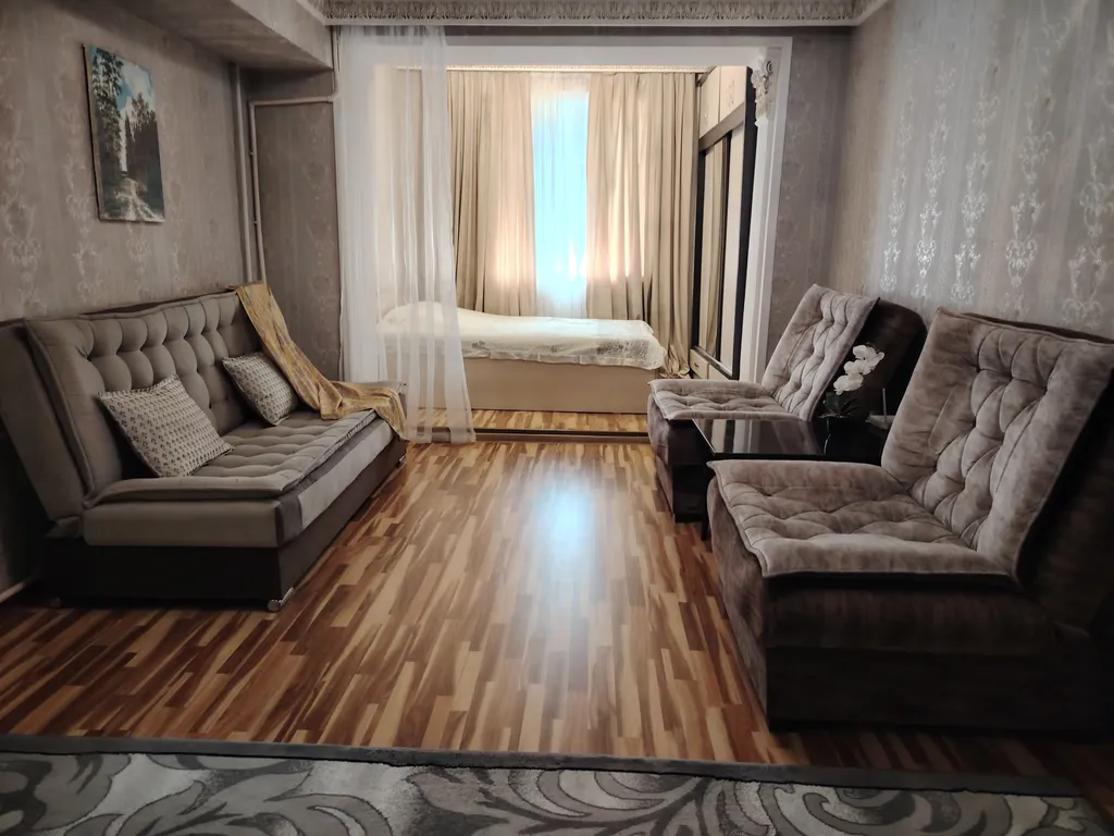 Уютная квартира в самом центре города у метро