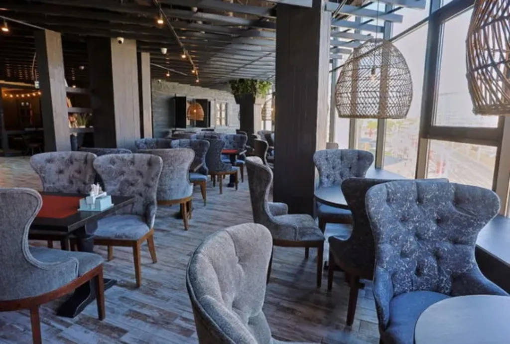 Vip-апарт, врата города, метро, 2 этаж, окна во двор, парковка, кондиционер