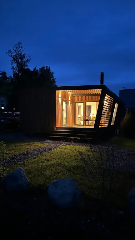 Коттедж Отдельностоящий дом с верандой и видом на озеро — Мичуринское