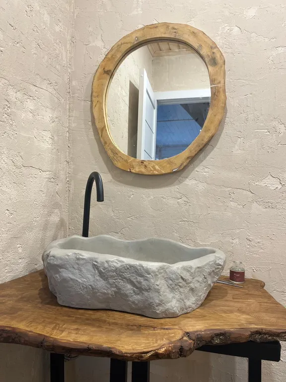 Коттедж с панорамными окнами и видом на горы