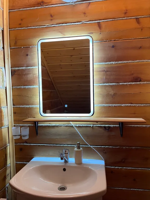 Уютный коттедж с камином