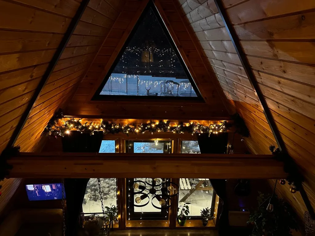 Дом А-фрейм треугольный шалаш в стиле логисты баней и купелью