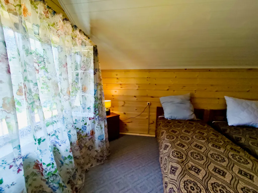 Дом на обочине мира