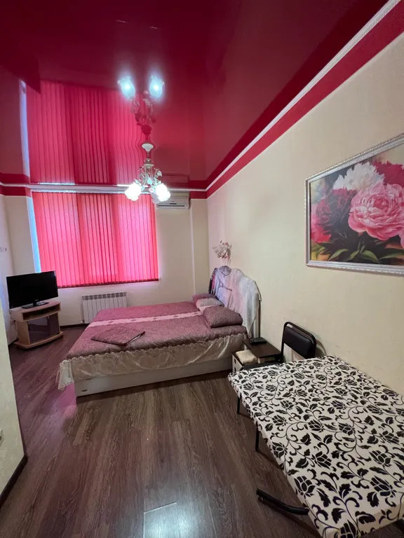 Дом с бассейном у Массандровского дворца