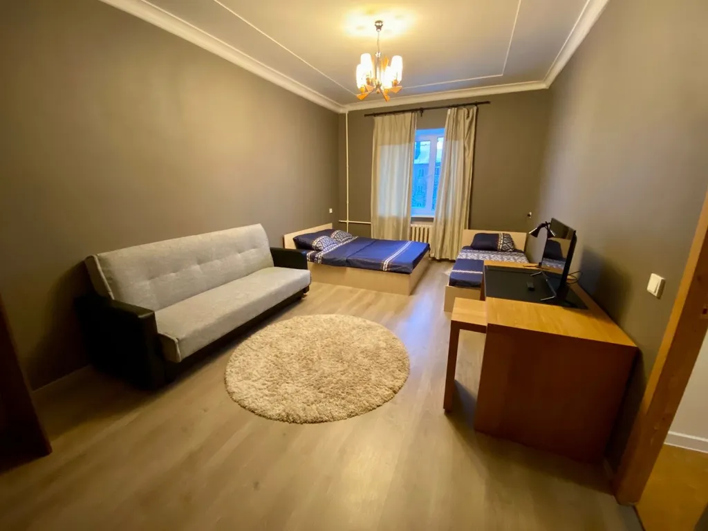 Большая квартира в Сталинском доме в Калининце