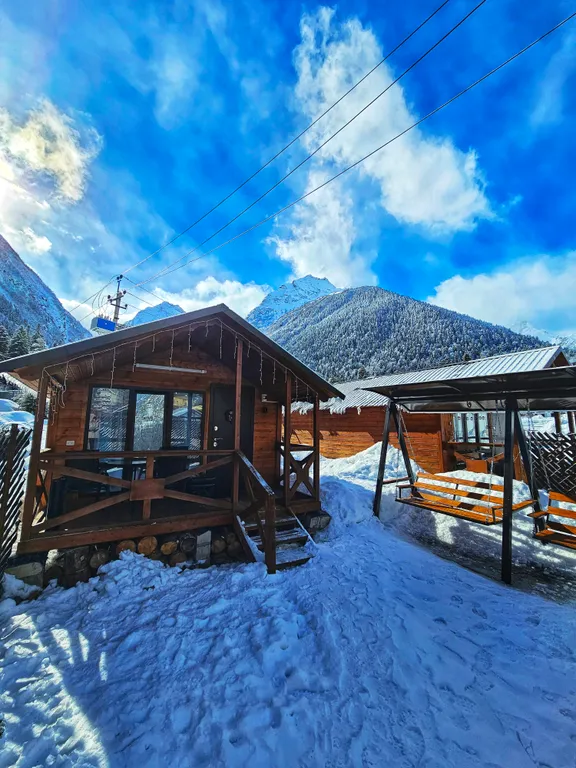 Уютный коттедж с видом на лучшее ущелье