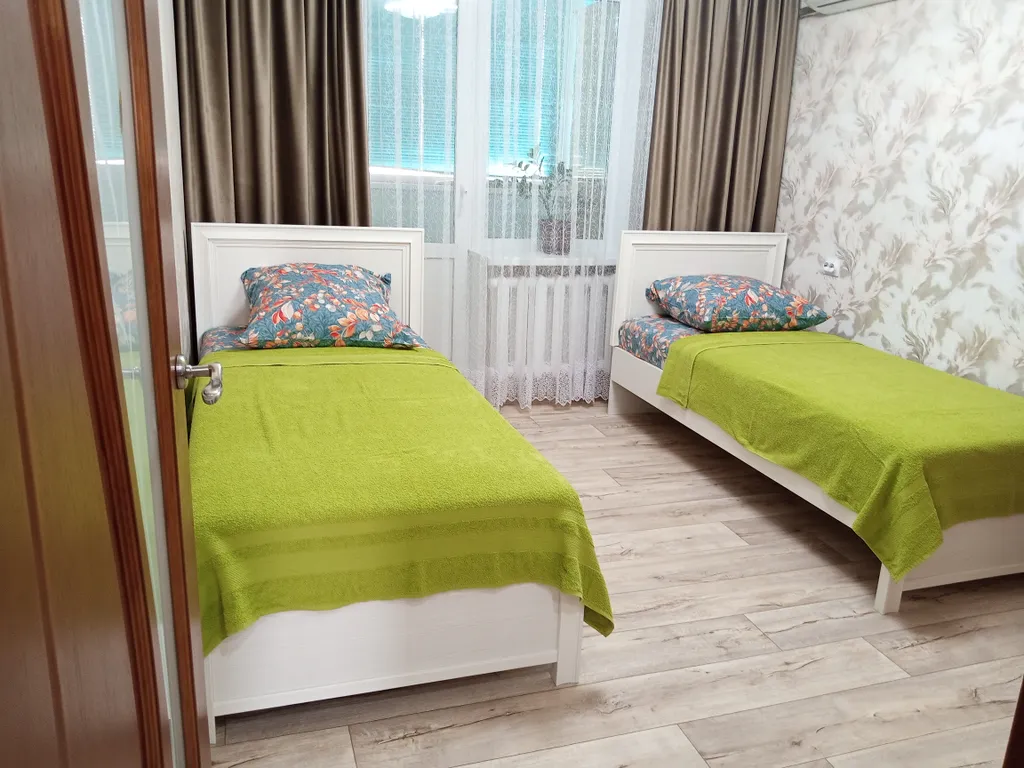 Двухкомнатная квартира с удачной парковкой около трассы Р-217 Кавказ