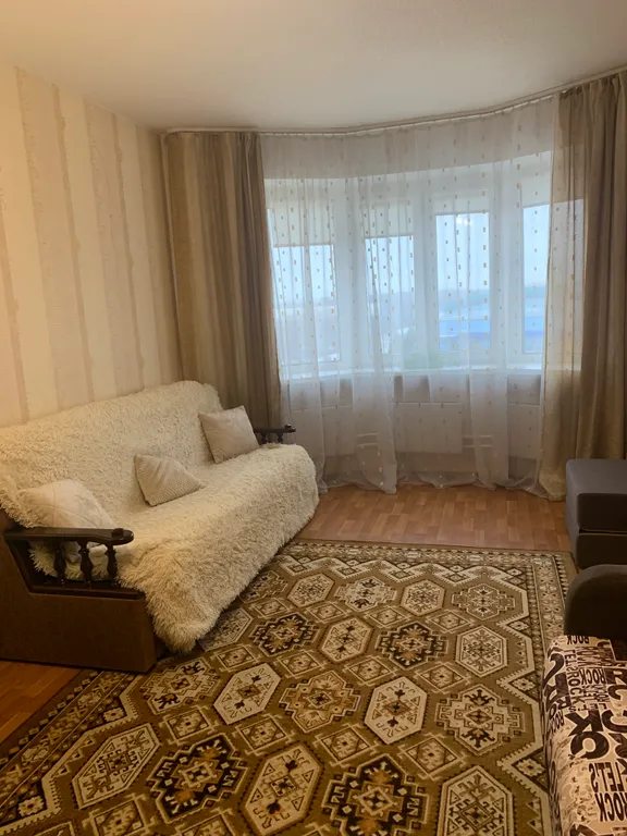 Дом с видом на Ледовый дворец