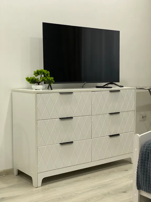 Красивая студия в центре города на 3 места, рядом с Площадью Советов.