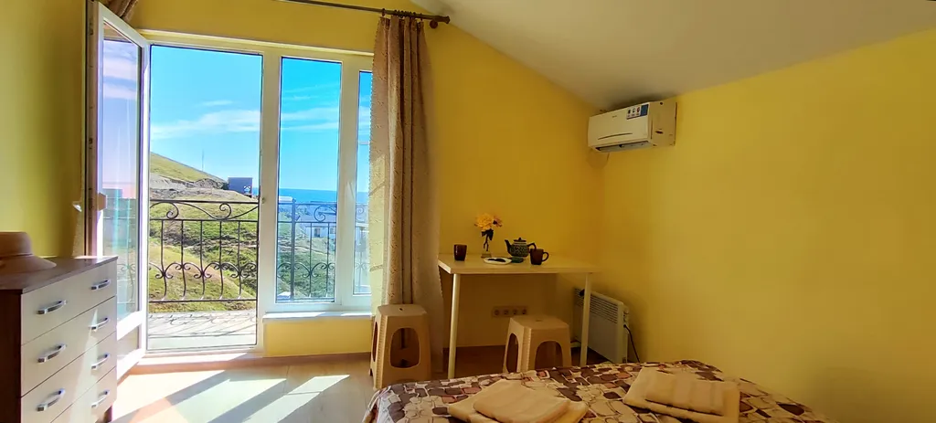 Апартаменты с балконами и панорамным видом на море и горы