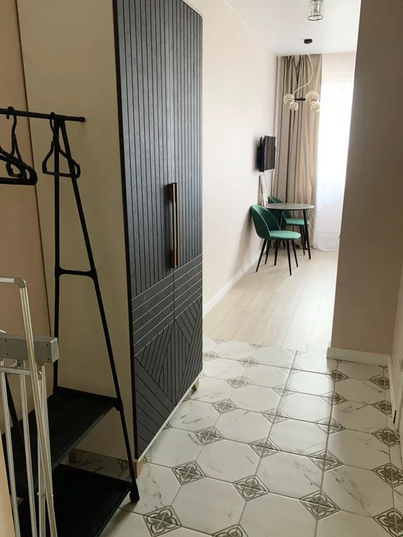 Студия с видом на лес