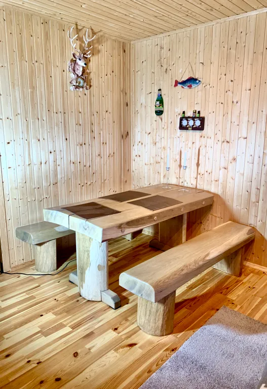 Домик у озера