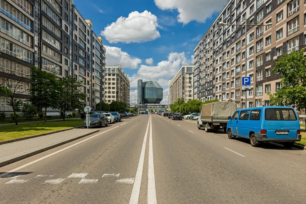 Светлый апартамент около ТЦ Dana Mall