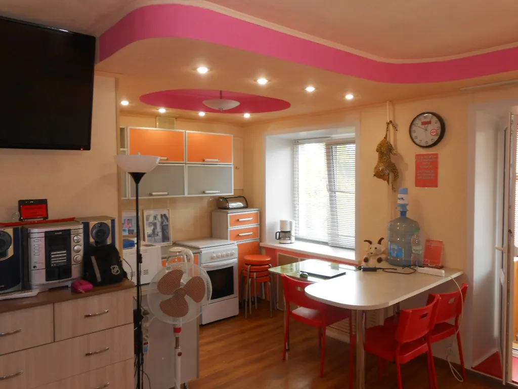 300 метров от "Терм"