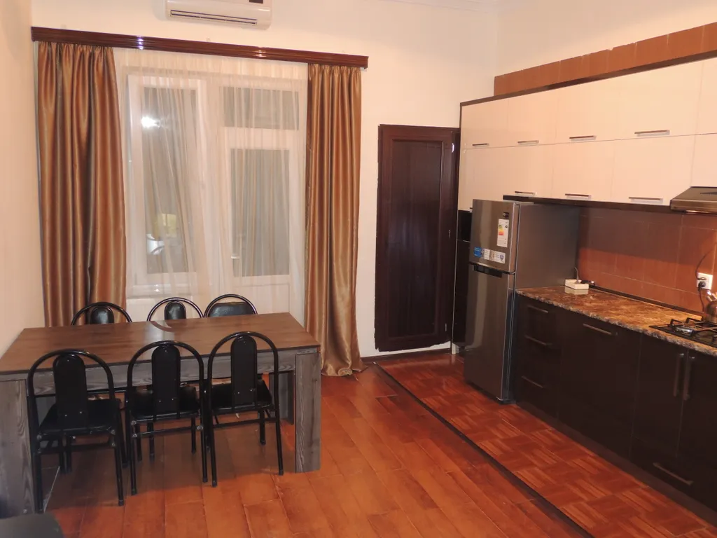 4-комнатная Квартира