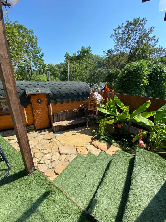 Дом Шилтон Виладж с бассейном, баней и джакузи