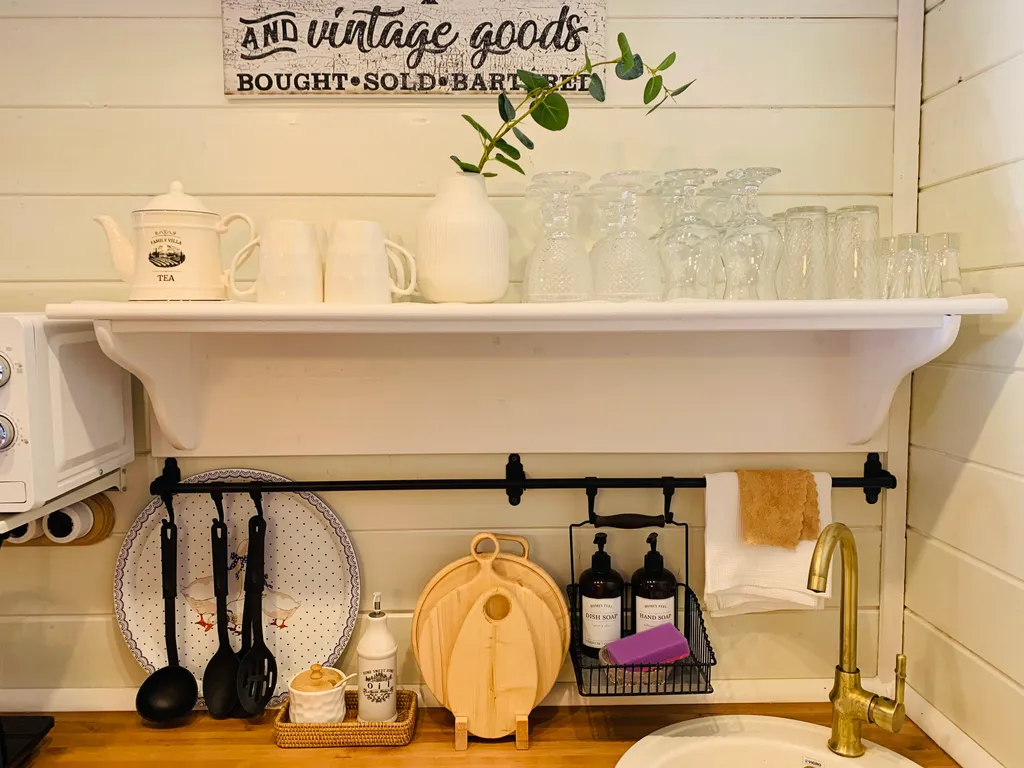 Домик у леса с камином