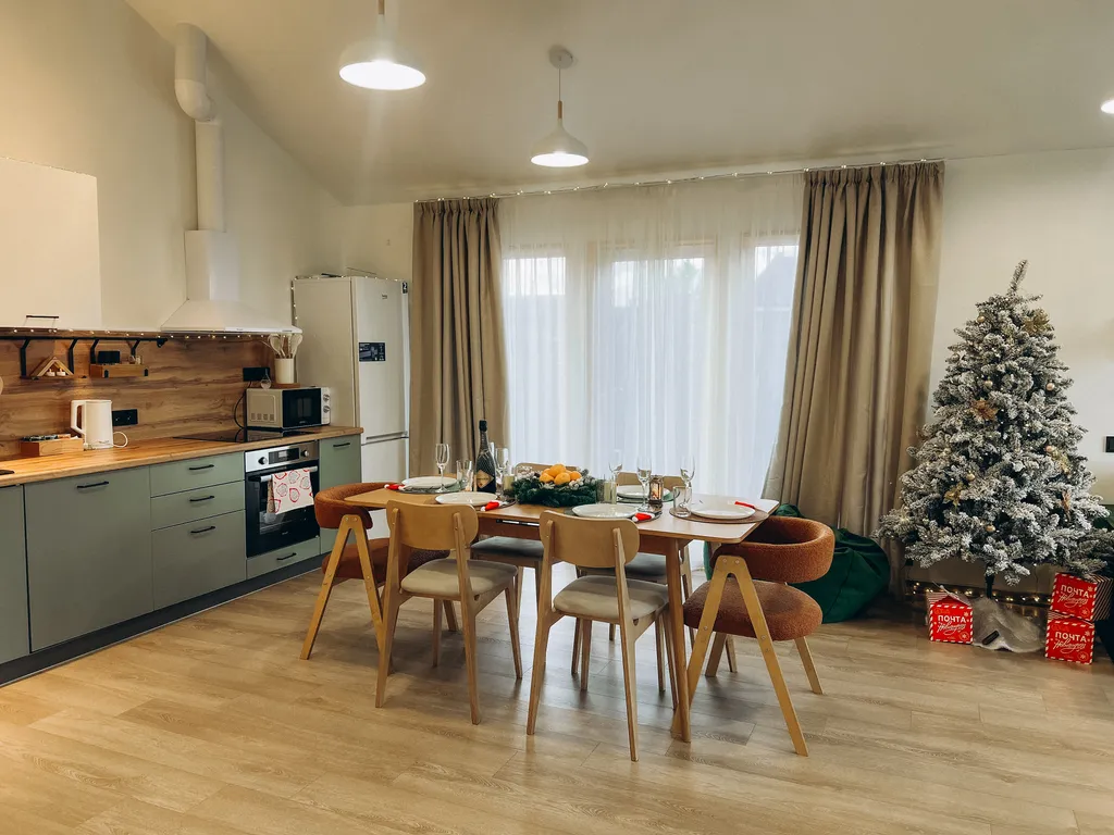 Большой уютный дом для приятных вечеров