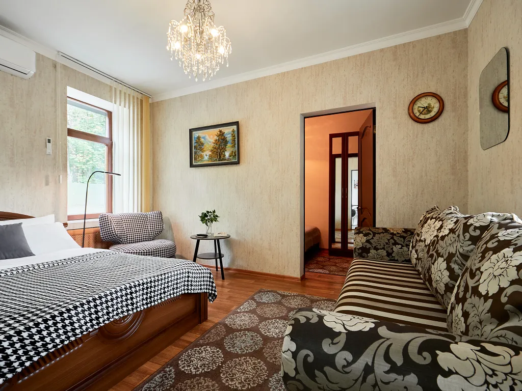 Коттедж Коттедж 2-комнатная квартира в историческом центре курорта Кисловодск — Кисловодск