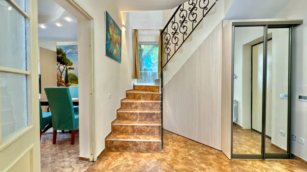 Домик с садом в Кореизе возле ялты