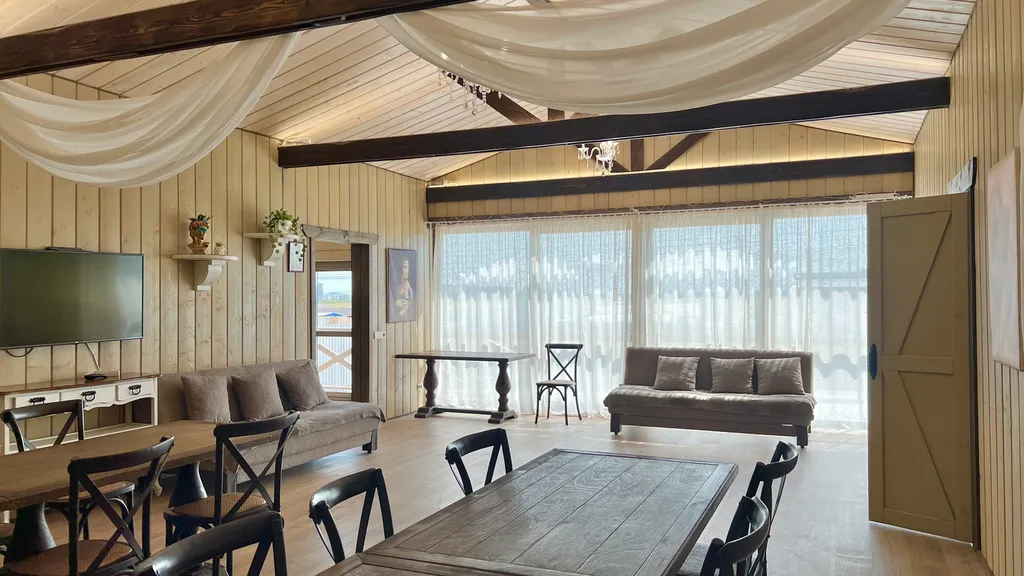 Шале с банкетным залом в черте города