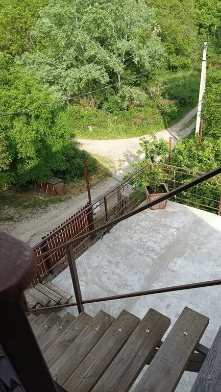 Уютный этаж в доме с видом на горы в 3 км от пляжа Дюрсо