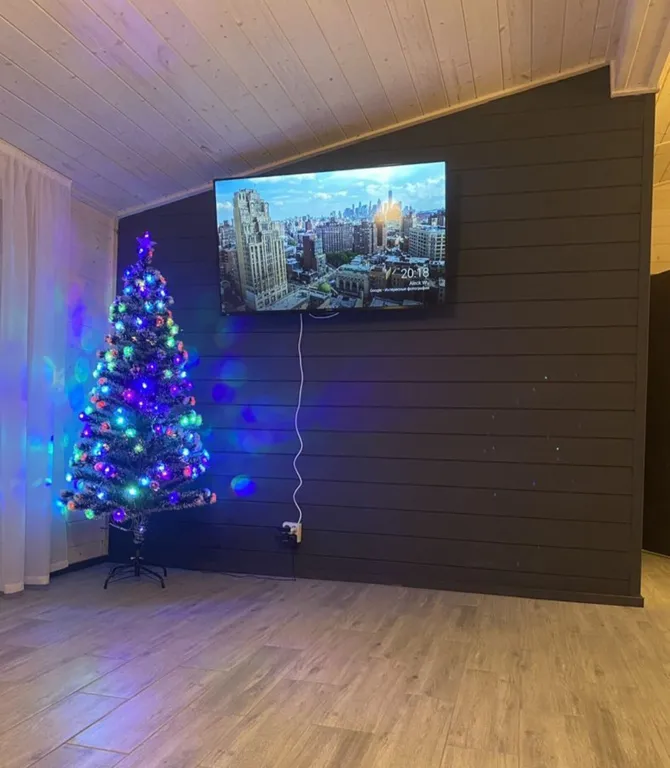 Домик у озера