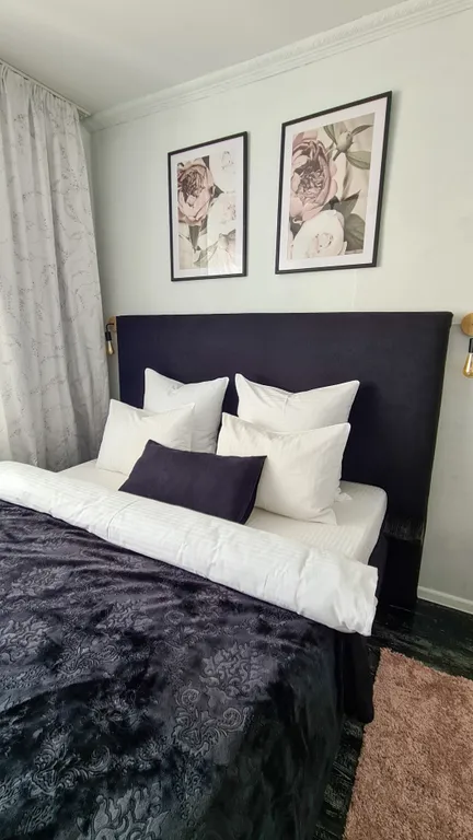 Квартира с большой кроватью, балконом и оплаченными кинотеатрами