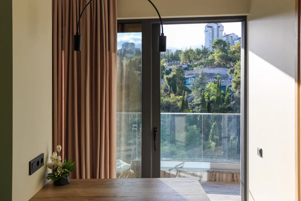 Новая квартира с просторной терассой и прекрасным видом на горы