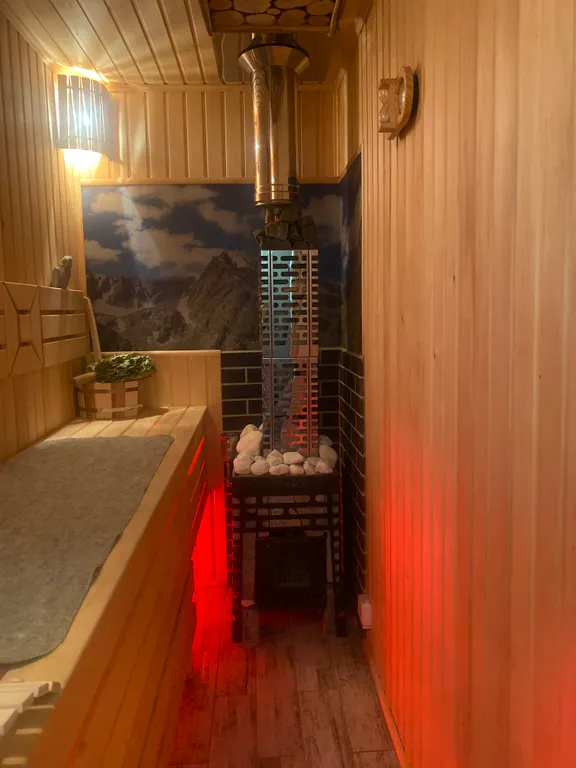 Уютный домик в горах на две семьи