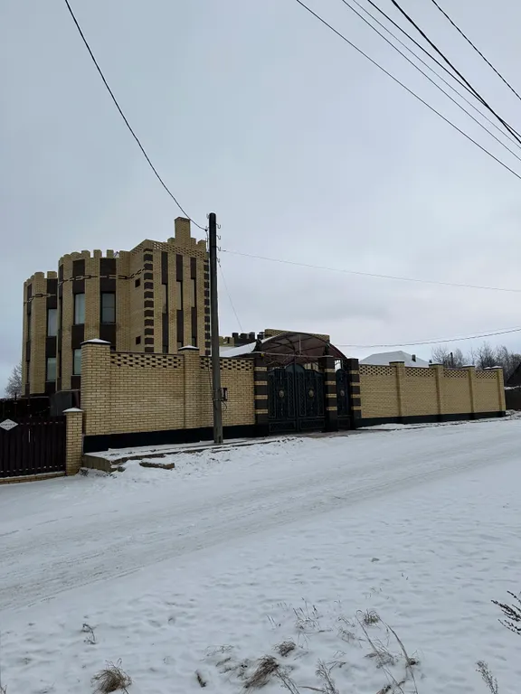 Замок для гостей