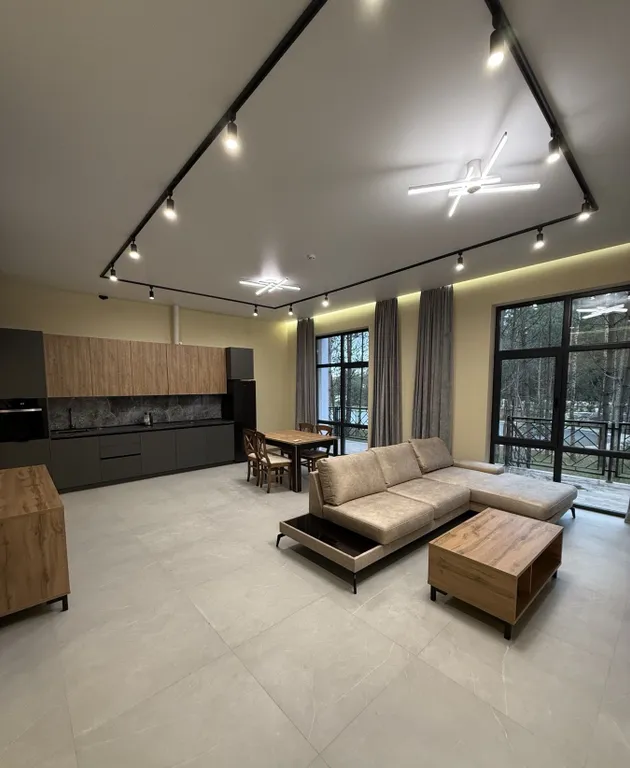 Для компании 6-8 человек Статусный современный гостевой дом