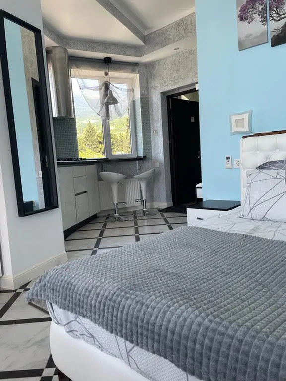 Апартаменты с шикарным видом на море и горы