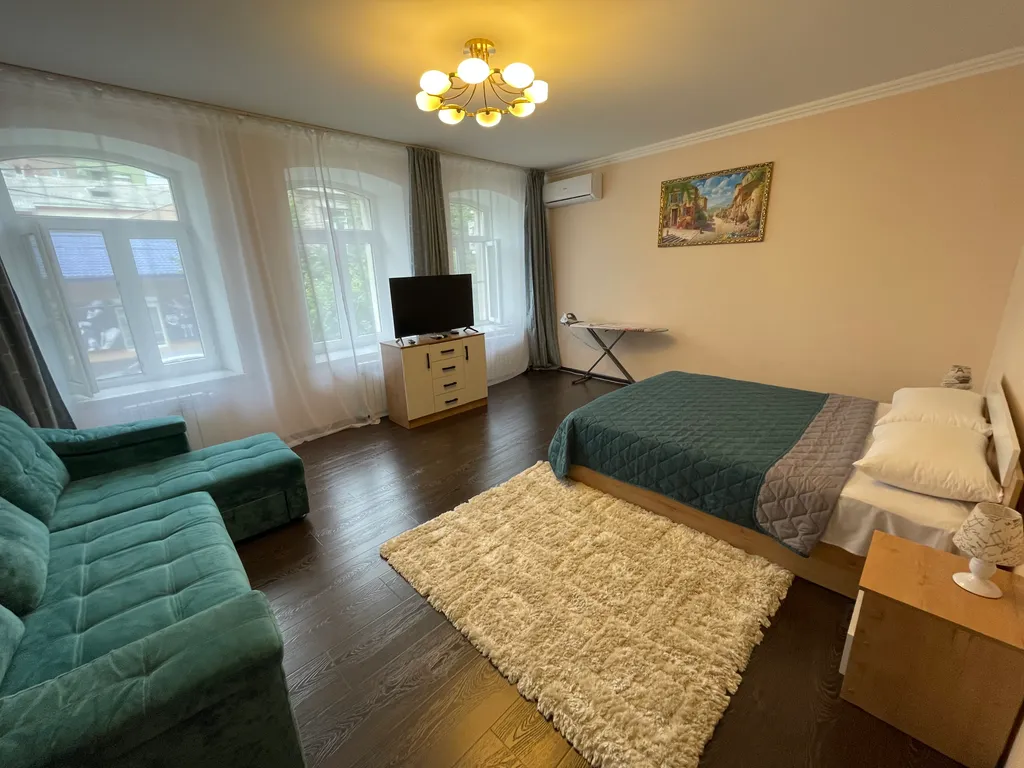 Уютная 2-я квартира в гостевом доме в самом центре